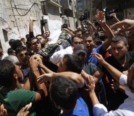 بالصور: سرايا القدس تشييع جثمان الشهيد الأسمر بمدينة رفح