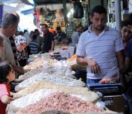 بالصور: أجواء عيد الفطر السعيد بمدينة غزة