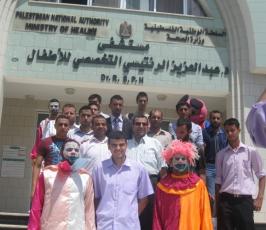 بالصور: منتدى الأخصائى الإجتماعى والنفسى ينظم حملة « إبتسم 2  » بمناسبة العيد