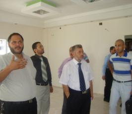 بالصور.. د. محيسن: يستعرض أزمة الدواء والإهمال الطبي خلال جولة ميدانية