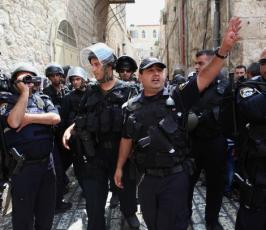 بالصور: مواجهات بين شبان فلسطينيين بالقدس ورام الله مع قوات الإحتلال