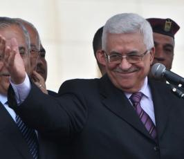 بالصور: الفلسطينيون يستقبلون رئيس السلطة الوطنية محمود عباس بعد عودته من واشنطن