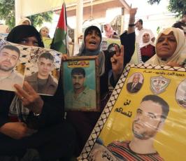 بالصور: إعتصام أهالى الأسرى مع أبنائهم بالسجون الإسرائلية