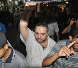 بالصور: الألاف من أنصار الجهاد يشاركون بمسيرة تضامنية مع الأسرى بسجون الإحتلال بغزة
