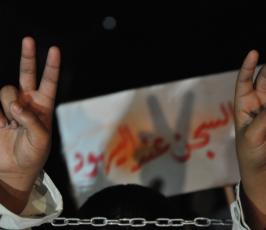 بالصور: الألاف من أنصار الجهاد يشاركون بمسيرة تضامنية مع الأسرى بسجون الإحتلال بغزة