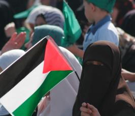 بالصور: الدفعة الثانية من مهرجان وفاء الأحرار بساحة الكتيبة بغزة