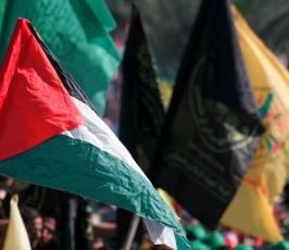 بالصور: الدفعة الثانية من مهرجان وفاء الأحرار بساحة الكتيبة بغزة