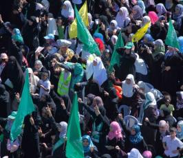 بالصور: الدفعة الثانية من مهرجان وفاء الأحرار بساحة الكتيبة بغزة