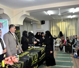 بالصور: الرابطة الإسلامية تكرم الطالبات الفائزات في  المسابقة الثقافية بذكرى استشهاد الدكتورالشقاقي