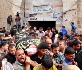 بالصور: سرايا القدس تشيع جثامين شهدائها بمدينة غزة