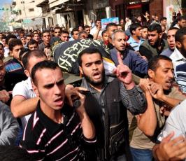 بالصور: سرايا القدس تشيع جثامين شهدائها بمدينة غزة