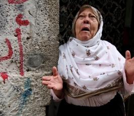 بالصور: جماهير غفيرة تشيع جثامين سرايا القدس بمدينة خانيونس