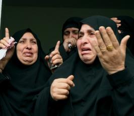 بالصور: جماهير غفيرة تشيع جثامين سرايا القدس بمدينة خانيونس