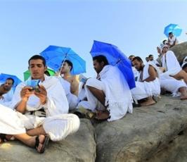 بالصور: أكثر من مليوني مسلم يتوافدون على جبل عرفات لأداء فريضة الحج