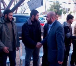 بالصور: الأسرى المحررون يستقبلون التهانى والتبريكات بعد عودتهم من الحج
