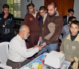 بالصور: الرابطة الاسلامية تنظم حملة تبرع بالدم برفح