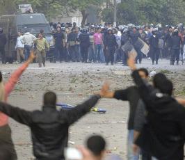 بالصور.. أحداث ميدان التحرير بين المتظاهرين وقوى الأمن