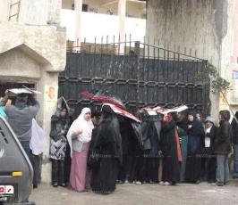 بالصور.. المصريون يدلون بأصواتهم في أول انتخابات برلمانية بعد الثورة