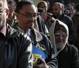 بالصور.. المصريون في اليوم الاول لانتخابات مجلس الشعب