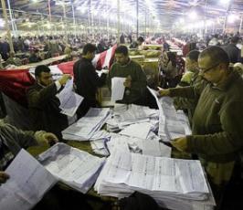بالصور.. استمرار فرز الأصوات في الانتخابات البرلمانية المصرية