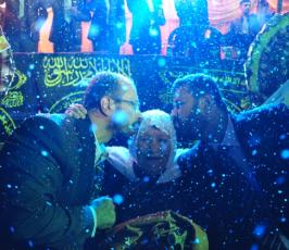 بالصور: مفجر ثورة السكاكين يدخل قفص الزوجية