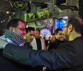 بالصور: مفجر ثورة السكاكين يدخل قفص الزوجية