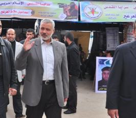 بالصور: هنية يزور عرس الشهيد « إسماعيل العرعير » بغزة