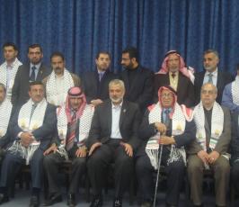 بالصور: هنية يستقبل وفد إردنى بمجلس الوزراء بغزة