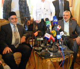 بالصور .. هنية يزور المرشد العام للإخوان المسلمين  د. محمد بديع في مكتبه بالقاهرة