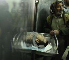 بالصور: تشييع جثمان الشهيد التلبانى بعدما طالته طائرات الحقد الصهيونية بغزة