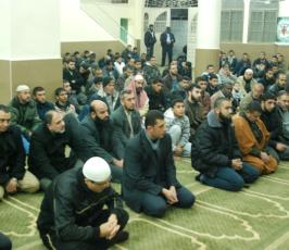 بالصور..الجهاد الإسلامي تُكرم أسر الشهداء والأسرى في النصيرات