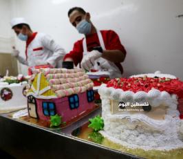 قوالب الجاتوهات مزينة بشعارات حول انتشار فيروس كورونا، وأخرى احتفاءً بالعام الجديد، (1).jpeg