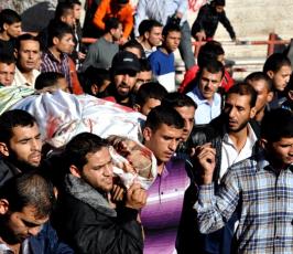 جماهير غفيرة تشارك فى تشييع جثمان القائد الجعبرى بغزة