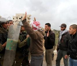 نحْـن لا نبَـالى بأى نَوعٍ من التهْديد فهمّتنَـا من فلسطــين أضــحَت كالحَديد حضّر الأكفَان يا صهيُون وانظُر مثْواكَ قد أتَى يومُ الوعيد