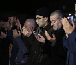 صلاةالعشاء في الساحات العامة بدعوة من الجهاد الإسلامي نصرة للقدس (24)