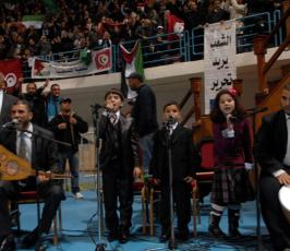 رئيس الوزراء الفلسطيني اسماعيل هنية يتحدث بكلمة أمام جمهور حاشد في تونس العاصمة