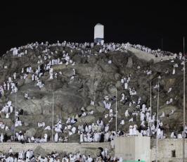 حجاج على جبل عرفات ‫(29745550)‬ ‫‬