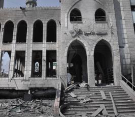 قصف عدة مساجد و مقر وزارة المالية بغزة