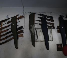  خبير صيانة بنادق الصيد بغزة ‫(1)‬
