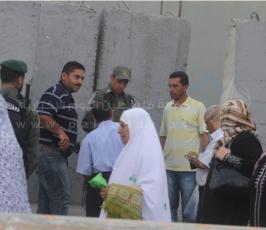 في الجمعة الاولى بشهر رمضان..آلاف المواطنين يزحفون نحو القدس لتأدية الصلاة