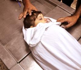 استشهاد الطفل عبد الرحمن نعيم "عامان" جراء القصف على برج نعمة