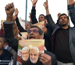 حشود غفيرة في الأهواز تشارك في تشييع جثماني الشهيدين سليماني والمهندس  (4).jpg