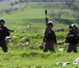 خاص فلسطين اليوم..مواجهات واعتقالات على حاجز حوارة بنابلس تضامناً مع الاسرى