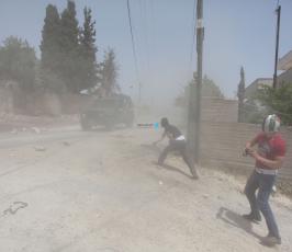 خاص فلسطين اليوم..قوات الاحتلال تقمع مسيرة كفر قدوم المنددة بالاستيطان