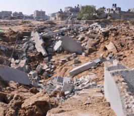 بالصور: مشاهد من القصف الصهيوني على مدينة غزة لليلة أمس