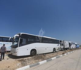مركبات وحافلات لغزة عبر إيرز ‫(29536141)‬ ‫‬