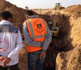  تواصل عمليات البحث عن شهداء نفق خانيونس