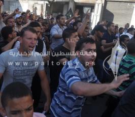 جماهير غفيرة تشييع جثمان الشهيد رائد جندية وتطالب القصاص من القتلة