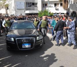 شهداء وجرحى عقب وصول رئيس الحكومة المصرية هشام قنديل لمستشفي الشفاء بغزة