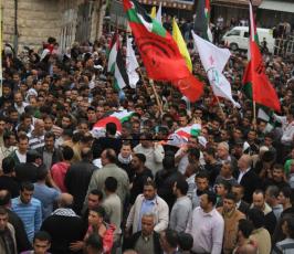 خاص فلسطين اليوم..تشييع شهيدي عنبتا شرقي طولكرم بمشاركة آلاف المواطنين